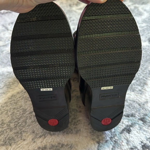 Hunter Original Refined Mid Wedge Boot in Black - Picture 9 of 10